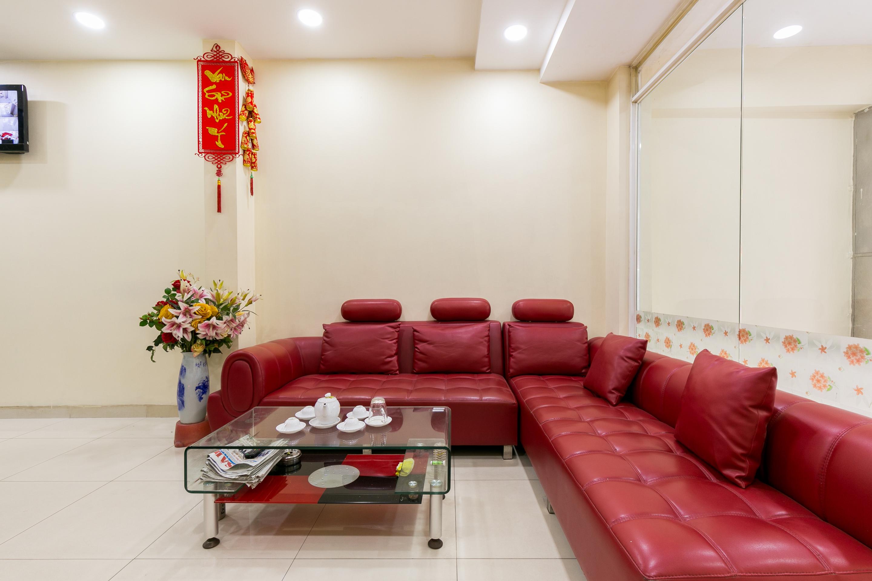 Hotel Oyo 422 Nguyen Thanh Ho Chi Minh City