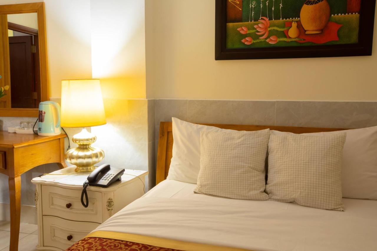 Atana Hotel 2*