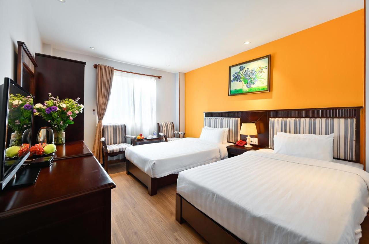 Hotel Cherry Hotel- Near Opera House