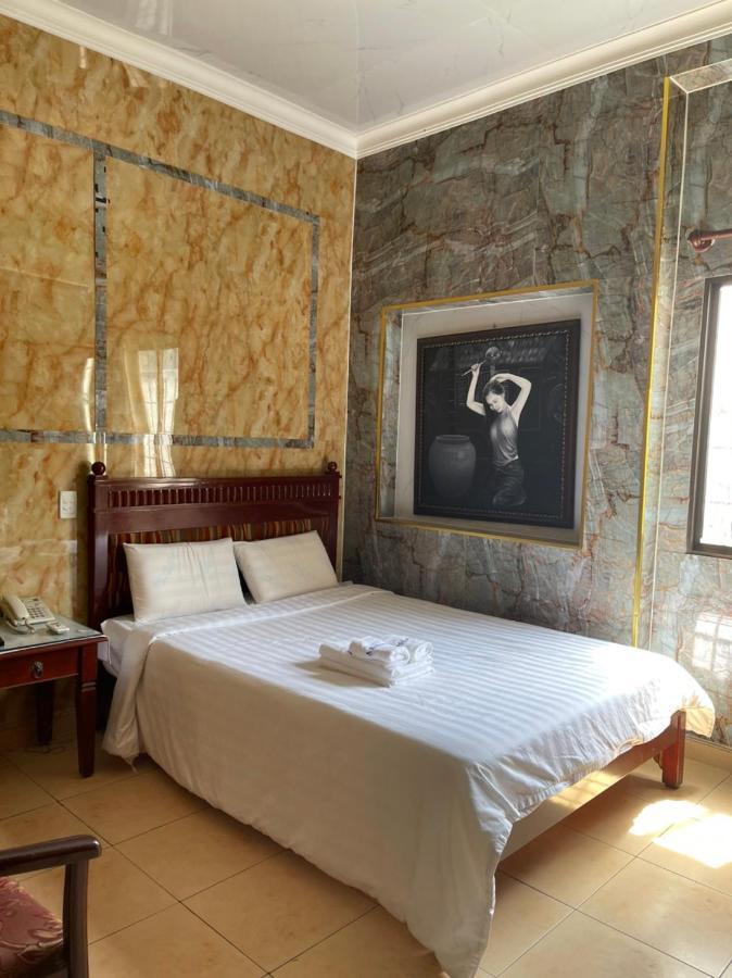 Hotel Nhu Y - City Centre