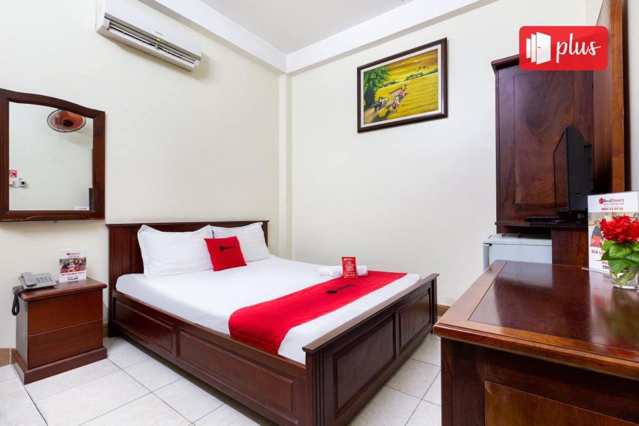 Hotel Reddoorz Phuong Nam Near Nga Tu Binh Thai 2*