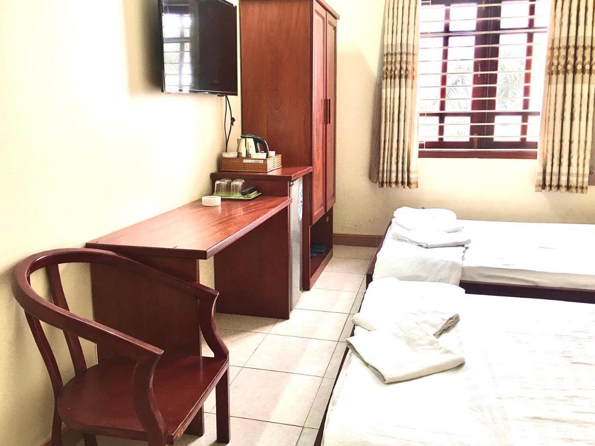 Reddoorz Phuong Nam Near Nga Tu Binh Thai Hotel 2*