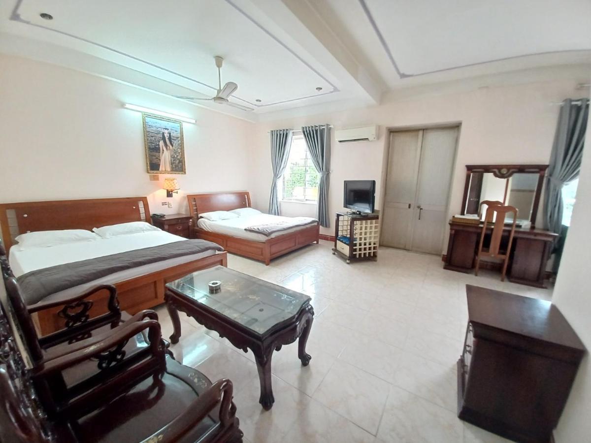 Hotel Nhat An *