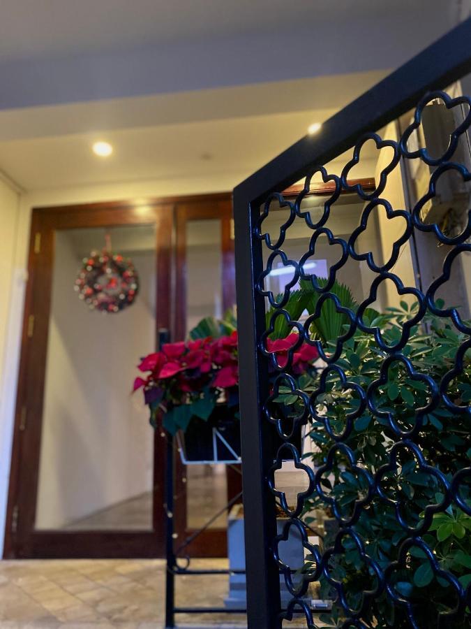 Aparthotel The Palmian Center Serviced
