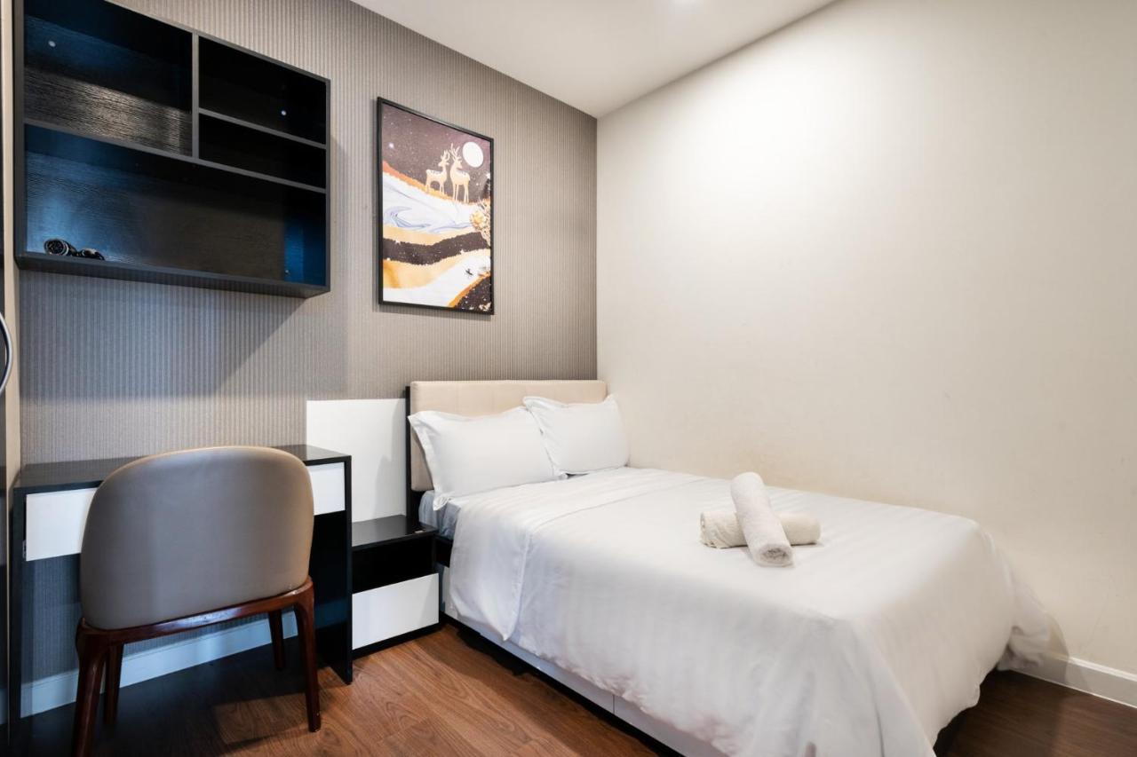 Price Saigon Royal 2 Bedrooms *