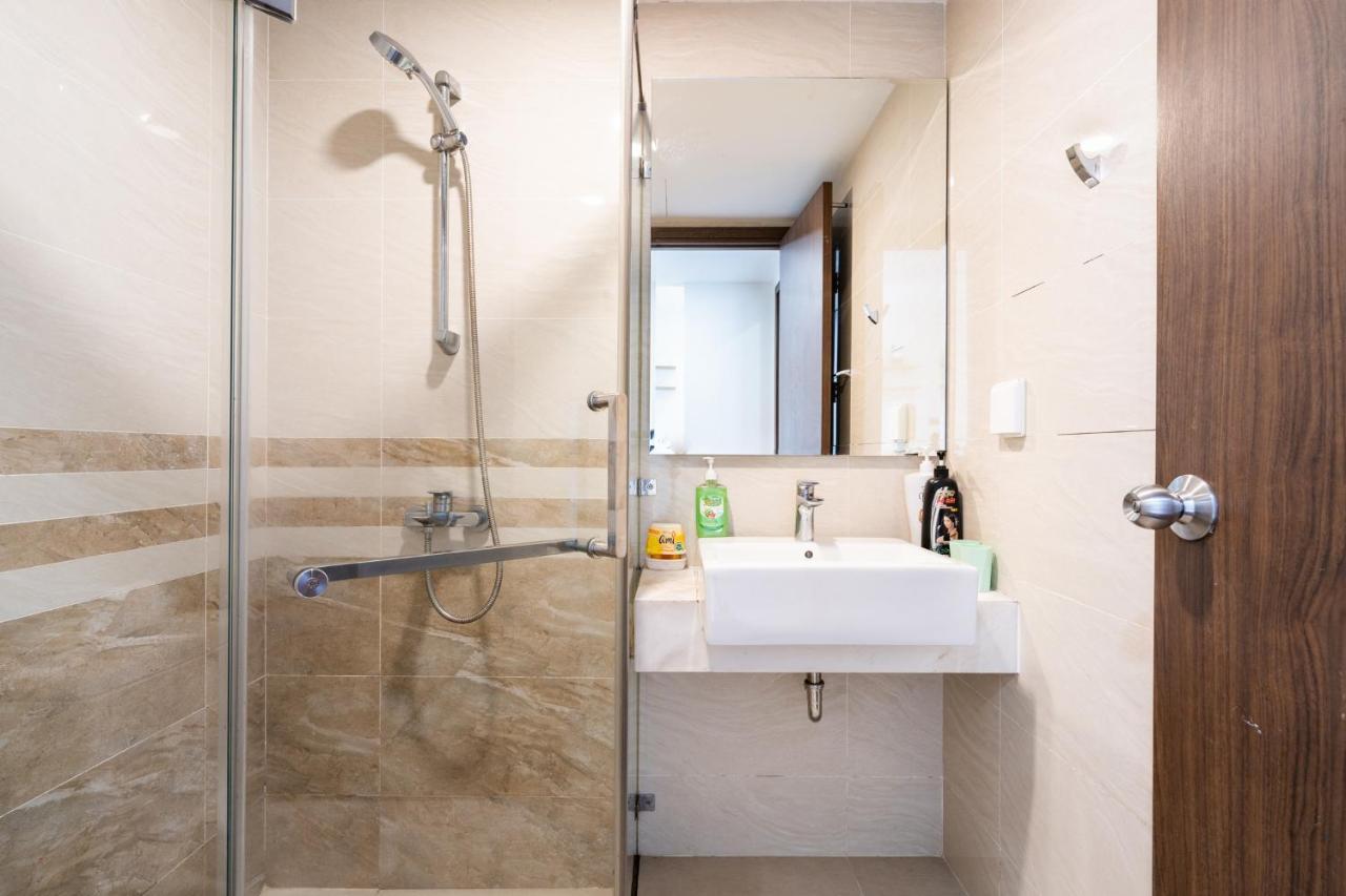 Price Saigon Royal 2 Bedrooms *