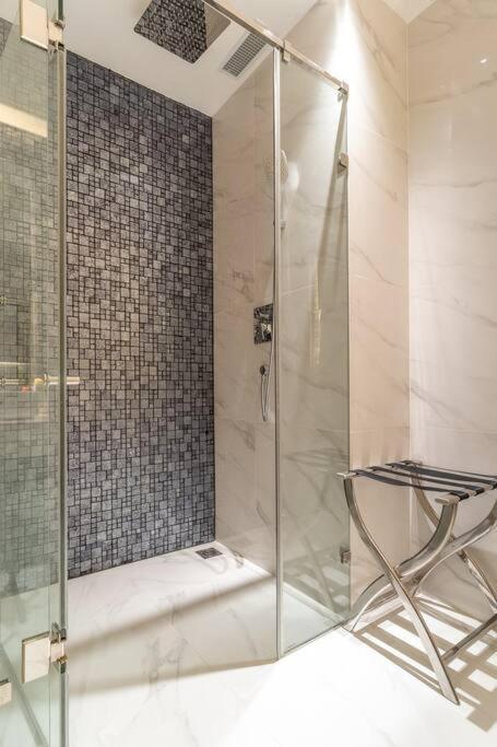 Apartment The Rixx @ Park Hyatt/smarttv65in/netflix