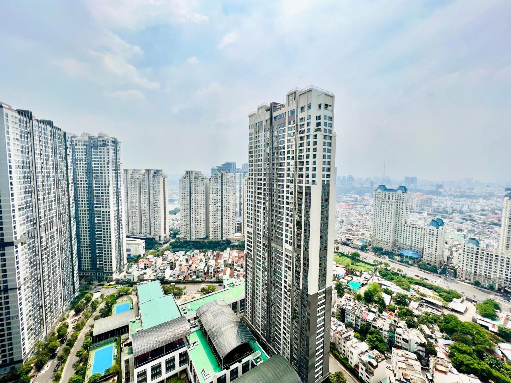 Vinhomes Landmark 81 - Luxstay Condotel Ho Chi Minh City