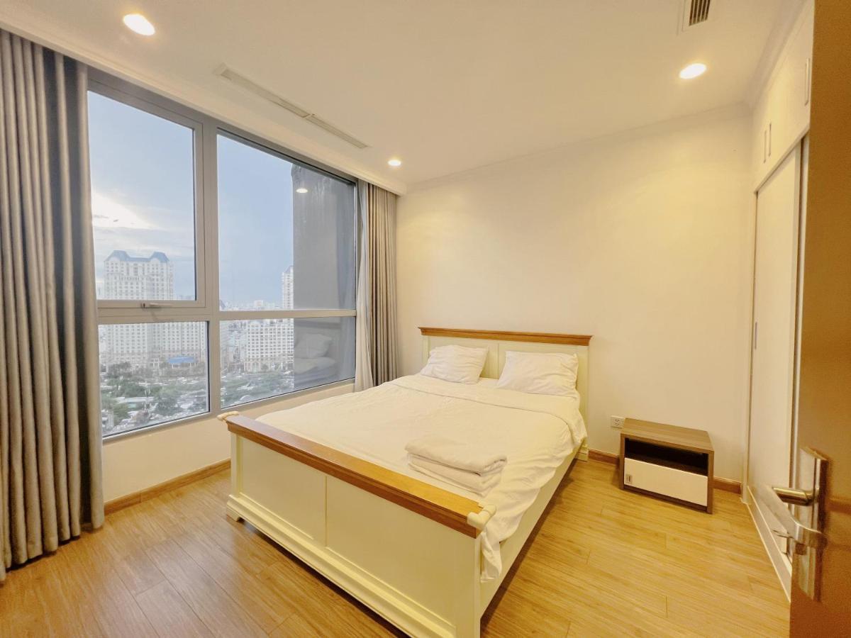 Vinhomes Landmark 81 - Luxstay Condotel Aparthotel *