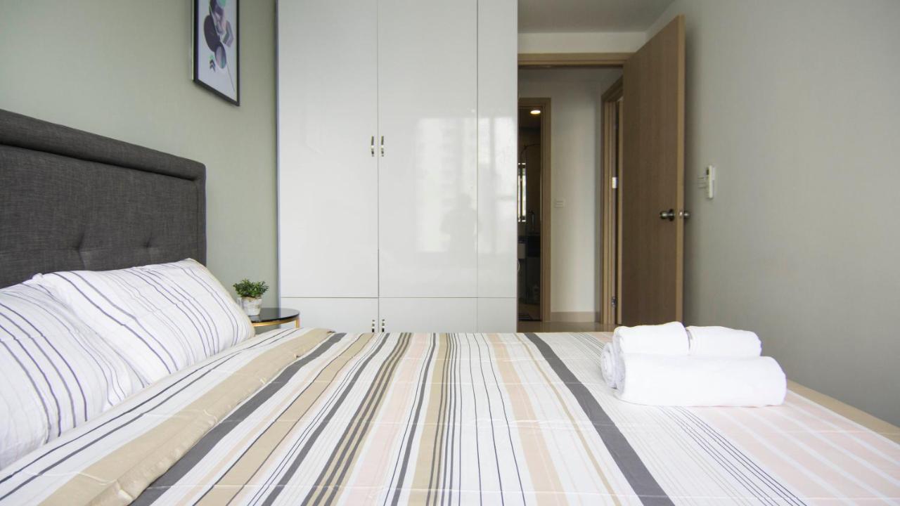 2brs View In The Heart Of Saigon - Free Infinity Pool Apartment