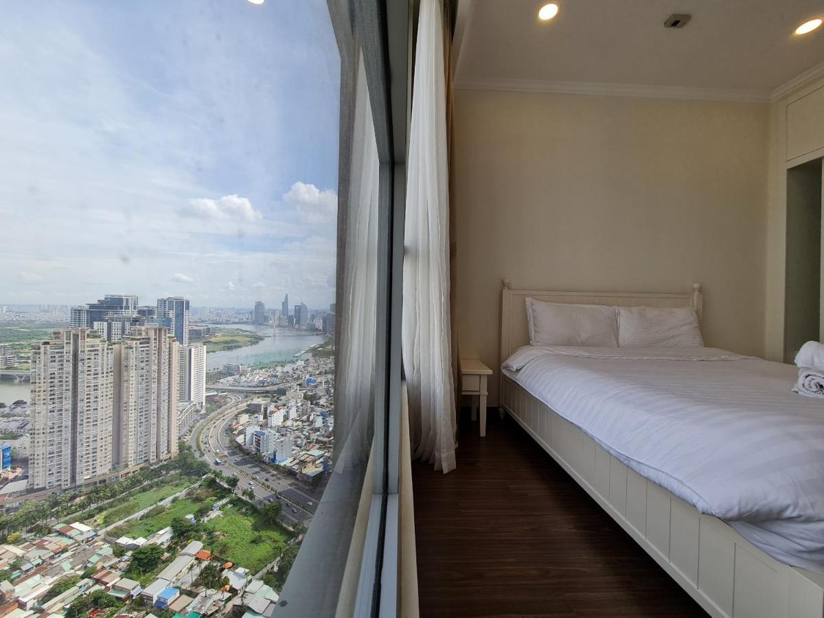 Khách sạn hẻo lánh Vinhomes Serviced Yingstay New