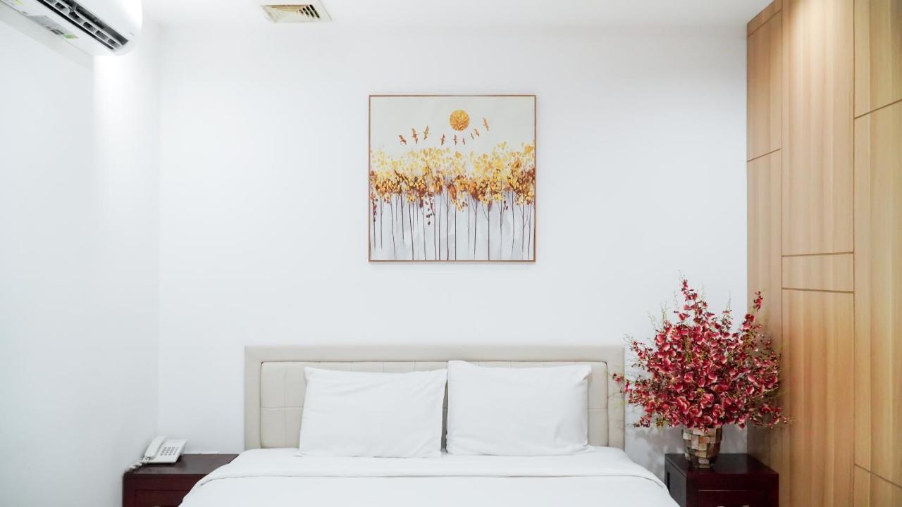 New Sun Phu Nhuan Hotel