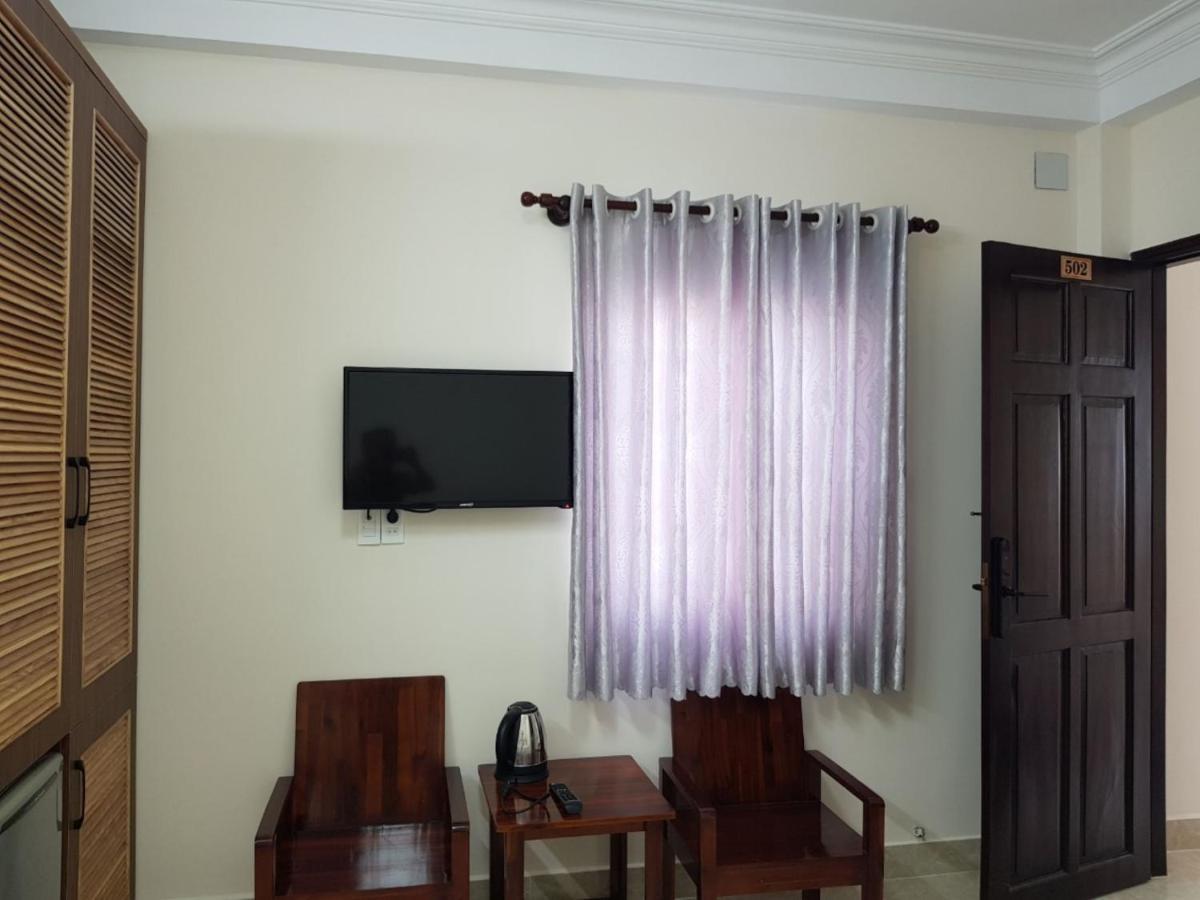 Hong Vinh Hotel 2*