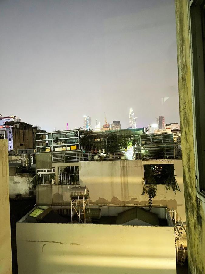 Ductaigallery'S Entire Apt - Hidden In Bui Vien St Apartment