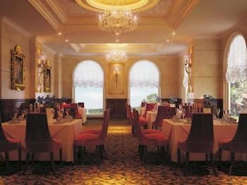 Merperle Crystal Palace Hotel