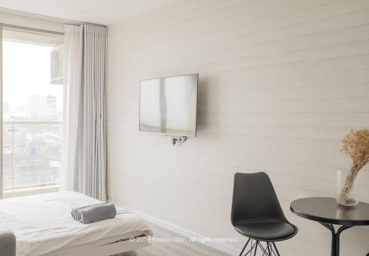Boutique Unique - Masteri Millennium Apartment *