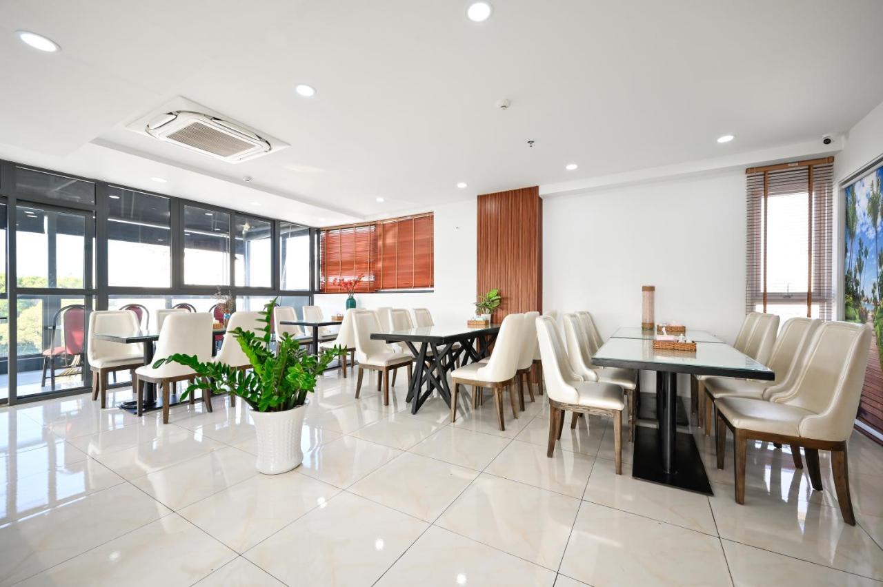 A25 - 55 Cach Mang Thang 8 Hotel 3*