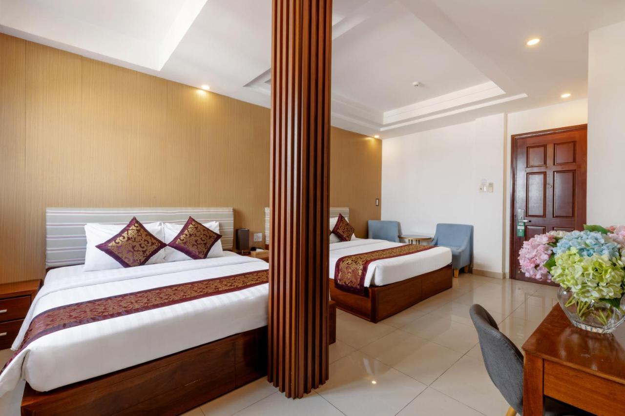 Airport Saigon - Gan Am Thuc Dem Cho Pham 3*