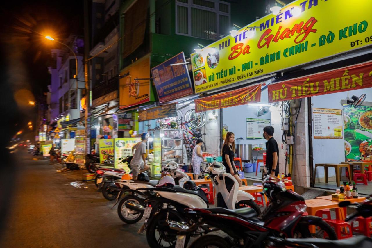 Airport Saigon - Gan Am Thuc Dem Cho Pham 3*