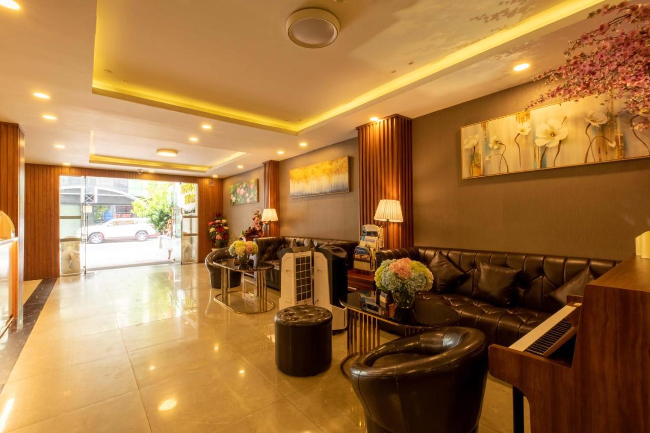Airport Saigon - Gan Am Thuc Dem Cho Pham 3*
