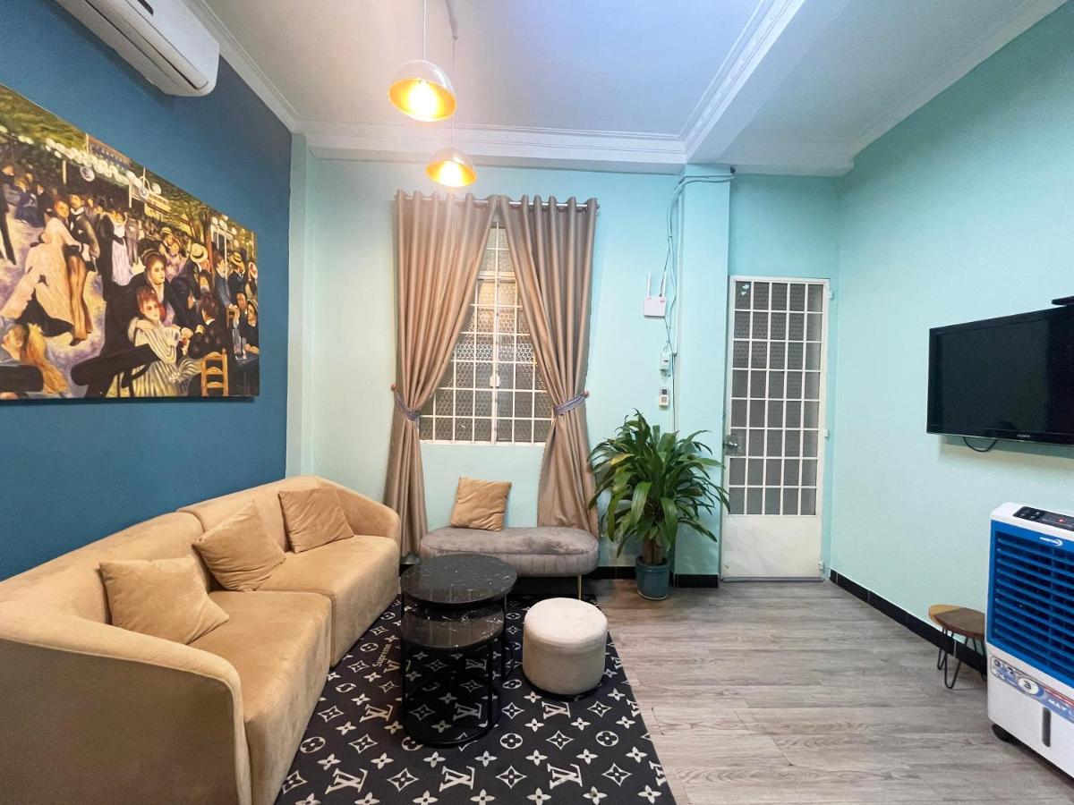 Ductaigallery's Apt-cozy-bui Vien St Apartment *