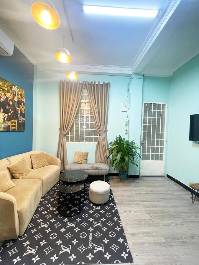 Ductaigallery's Apt-cozy-bui Vien St