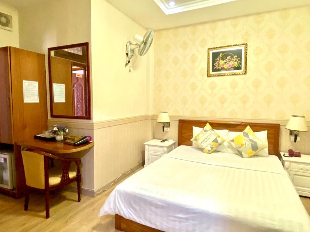 Nhu Y Hotel 2*