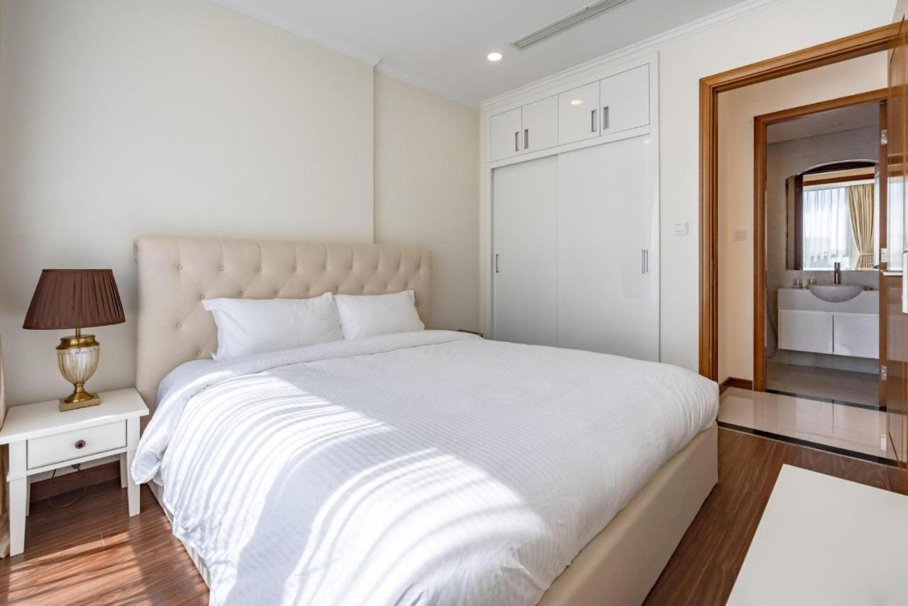 Vinhomes Central Park Sunland Can Ho Apartment *