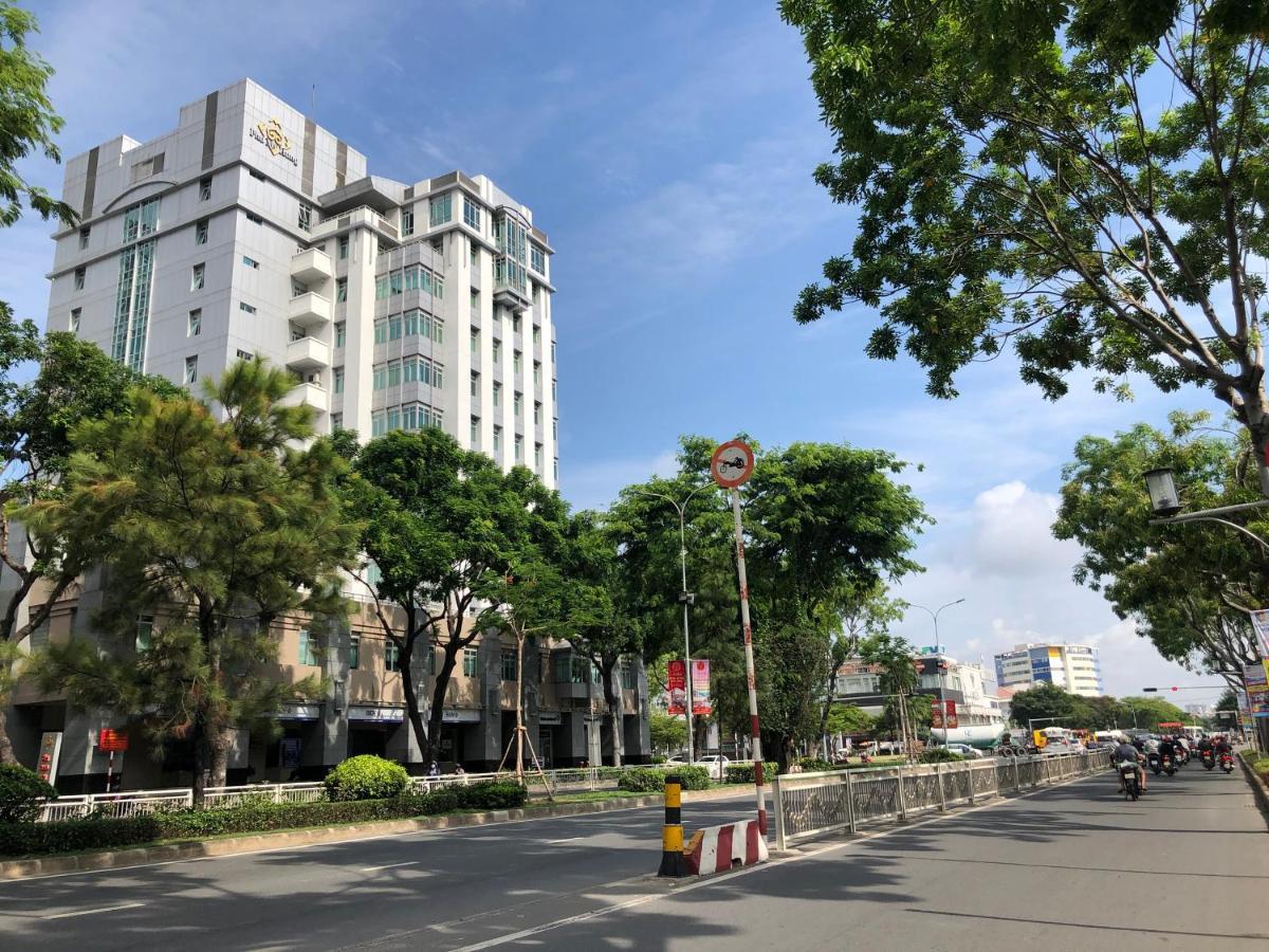 High Floor, Near Secc, Swimming View, Scenic Valley, Free Breakfast Apartment *