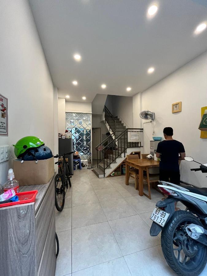 Apartment Village Tv Station - Studio 1