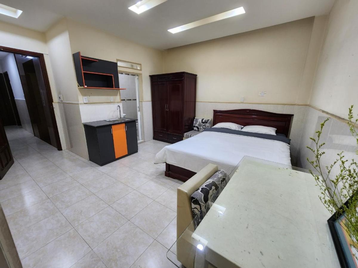 Aparthotel Dlux Saigon Airport *