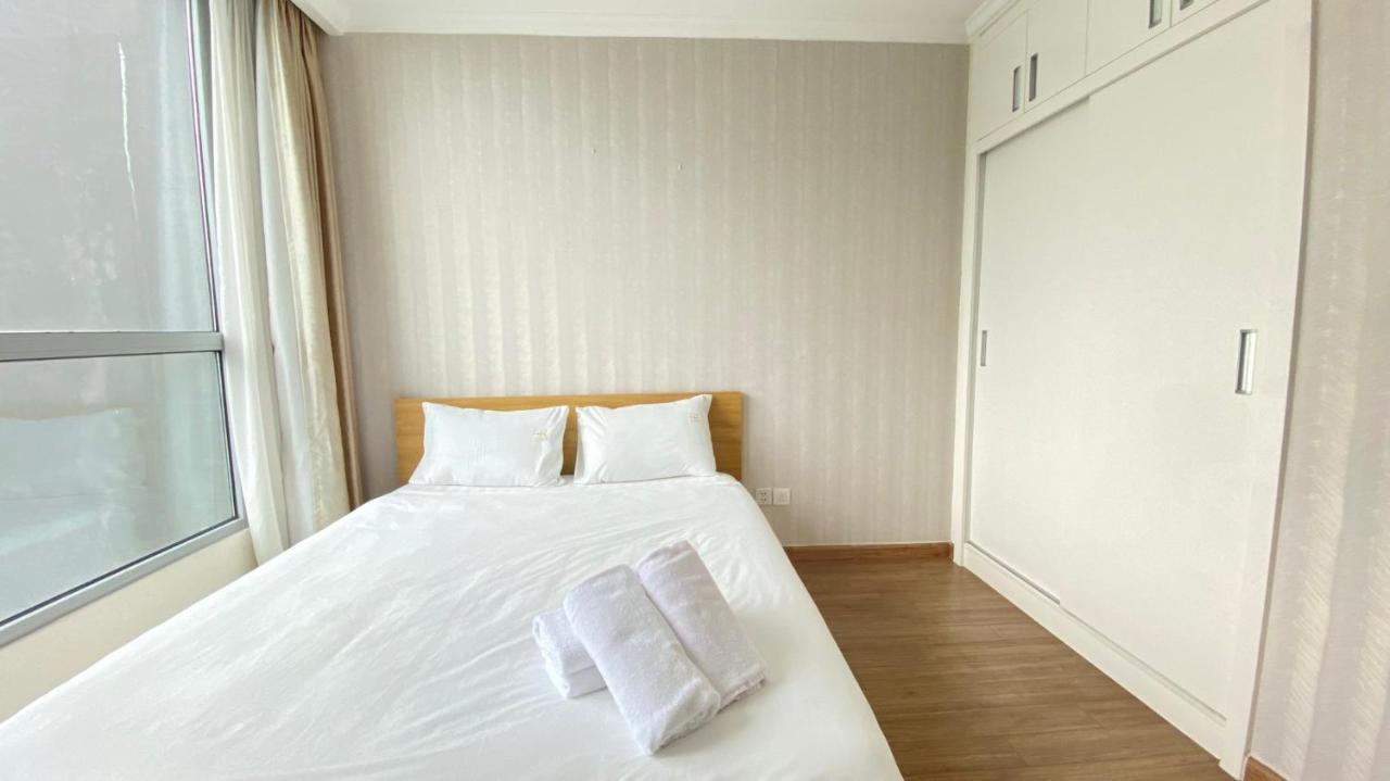 Cao House Saigon - Vinhomes Park *