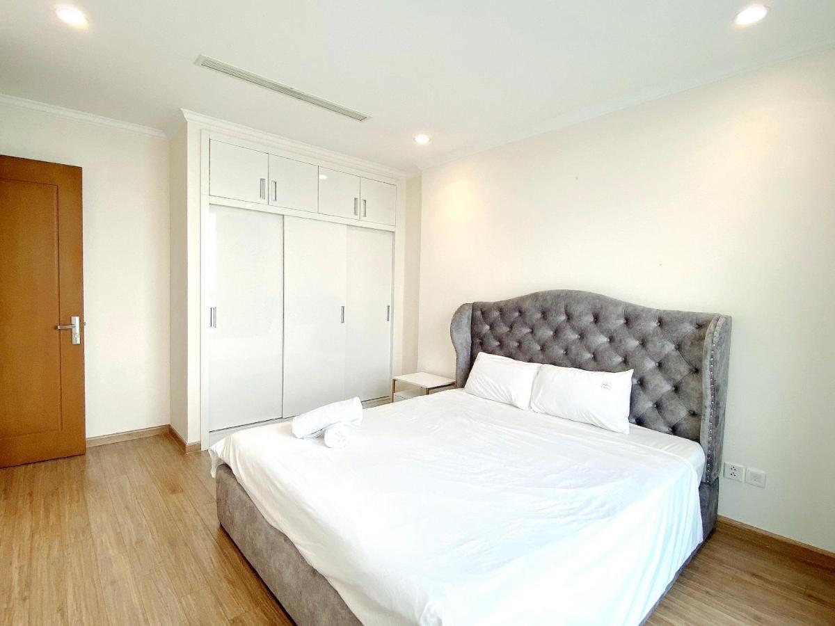 Apartment Cao House Saigon - Vinhomes Park
