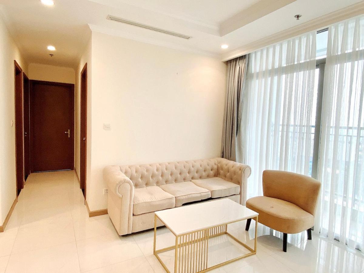 Cao House Saigon - Vinhomes Park