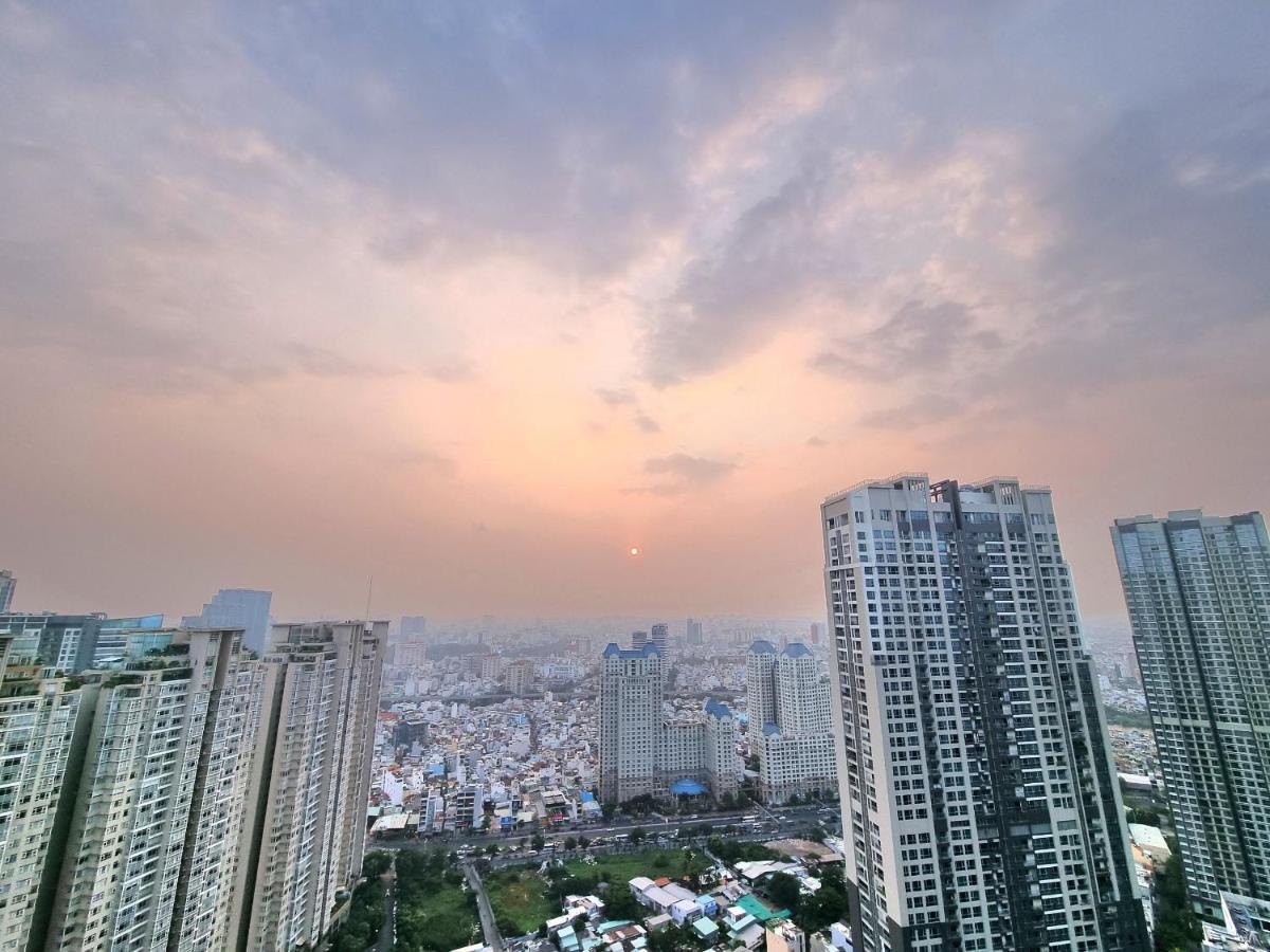 Cao House Saigon - Vinhomes Park Apartment Ho Chi Minh City