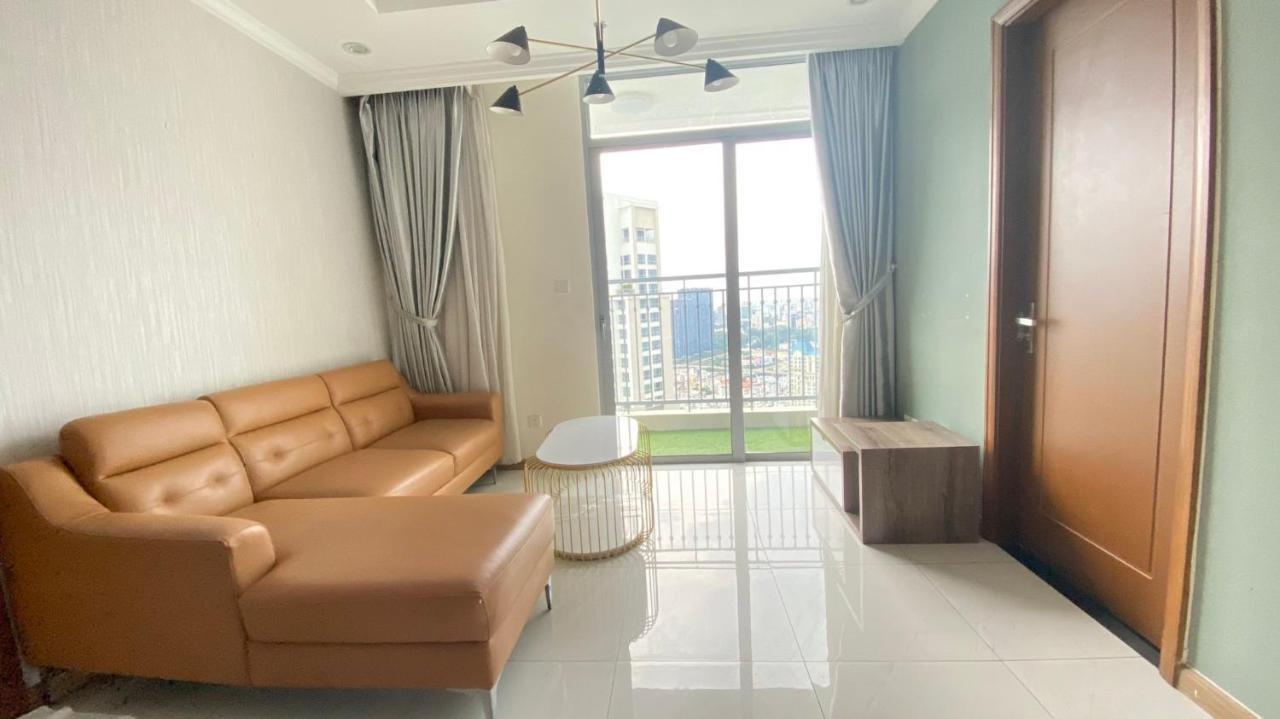Cao House Saigon - Vinhomes Park