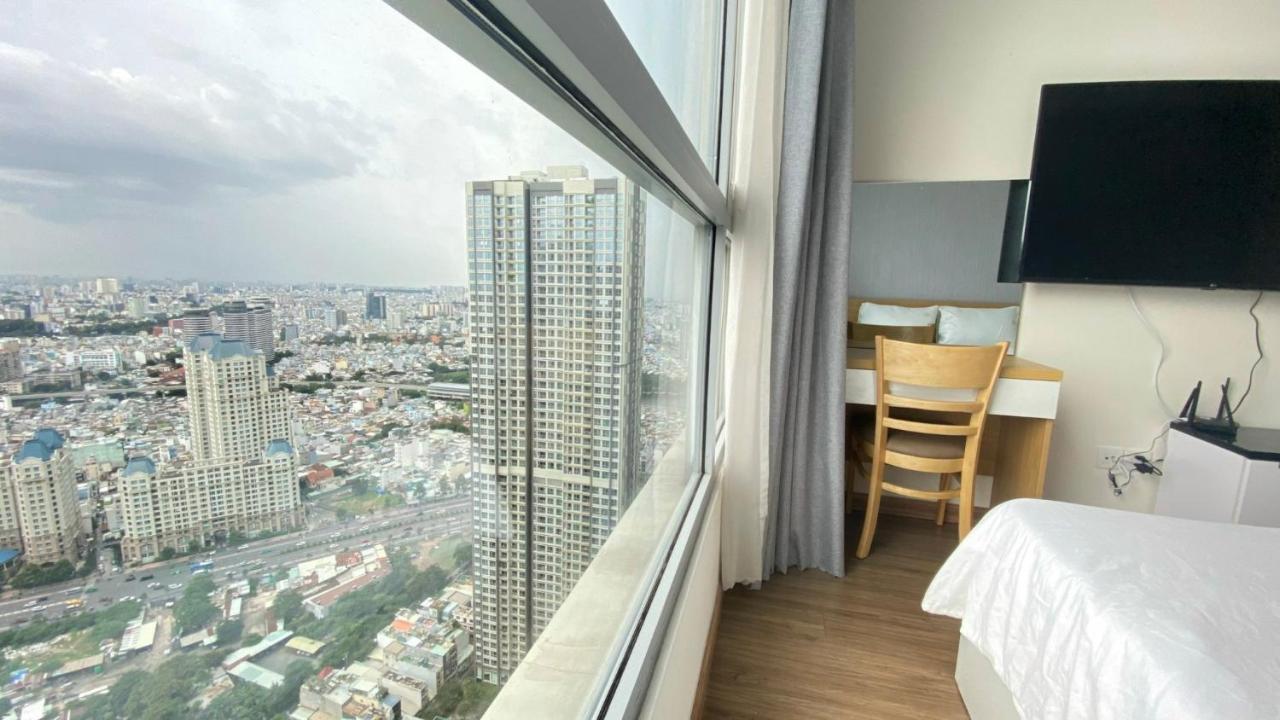 Cao House Saigon - Vinhomes Park Apartment