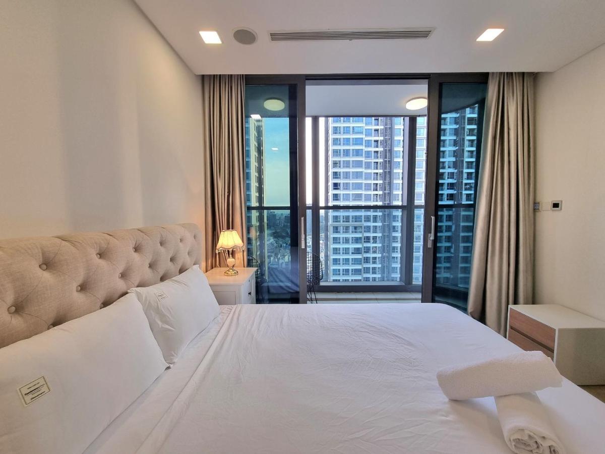 Apartment Cao House Saigon - Vinhomes Park
