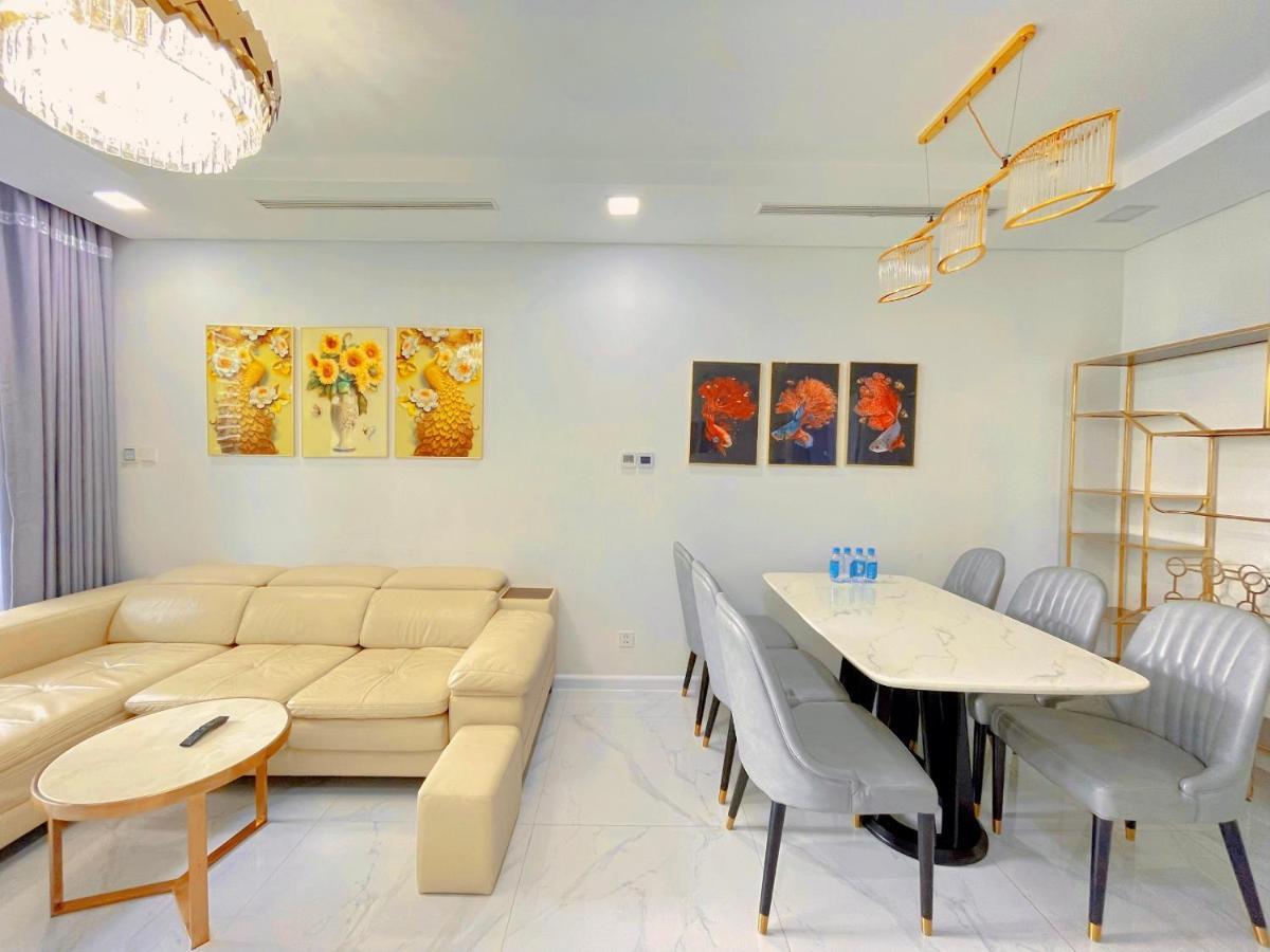 Cao House Saigon - Vinhomes Park Apartment