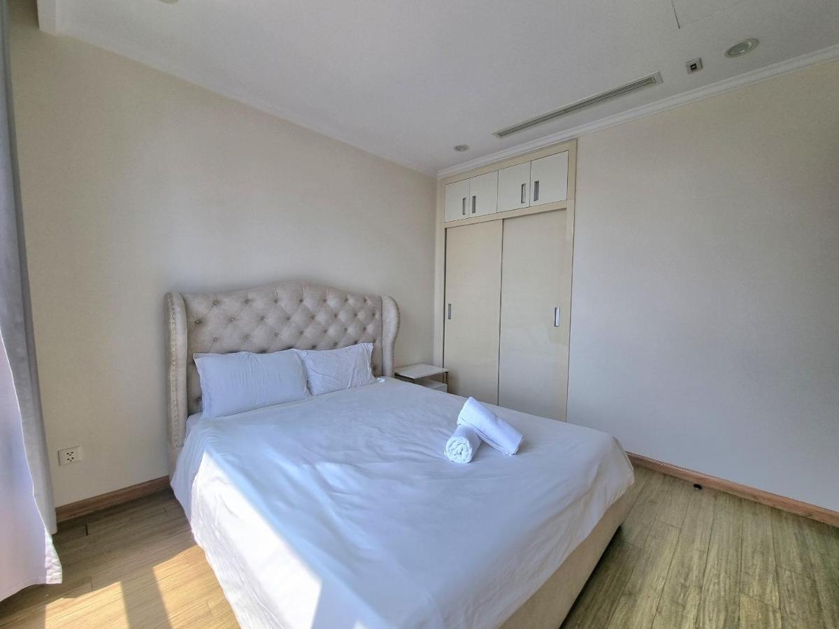 Apartment Cao House Saigon - Vinhomes Park Ho Chi Minh City
