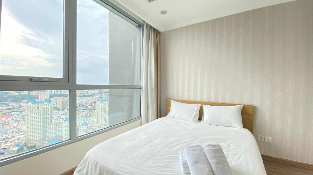 Apartment Cao House Saigon - Vinhomes Park