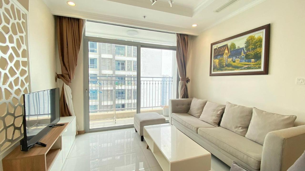 Cao House Saigon - Vinhomes Park