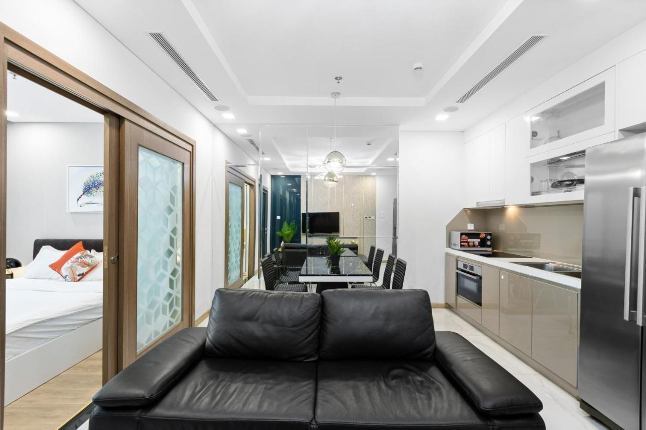 Cao House Saigon - Vinhomes Park Apartment