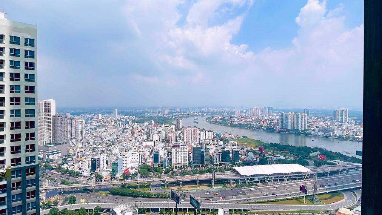 Cao House Saigon - Vinhomes Park Apartment