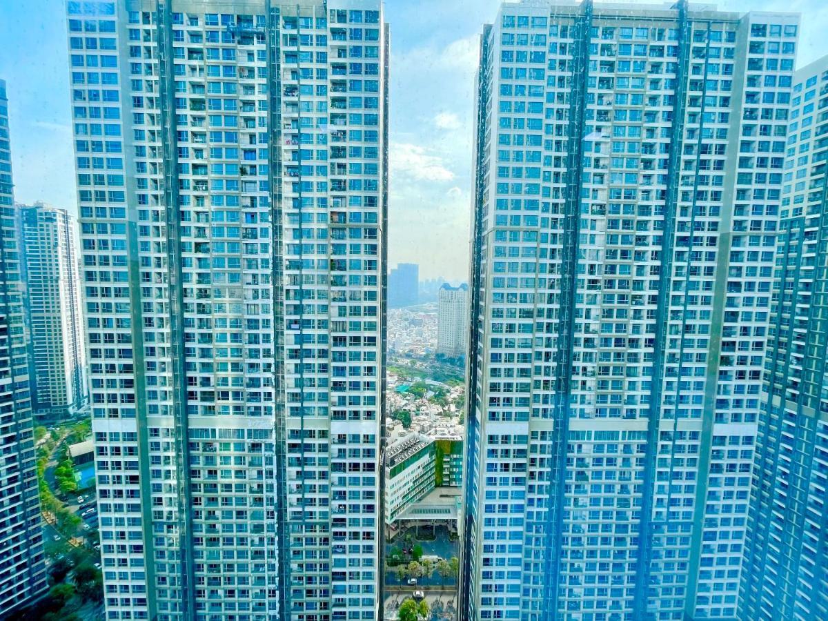 Cao House Saigon - Vinhomes Park *