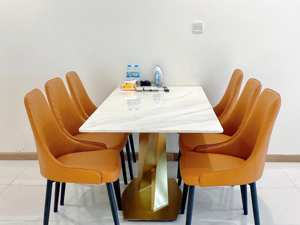 Cao House Saigon - Vinhomes Park Apartment *