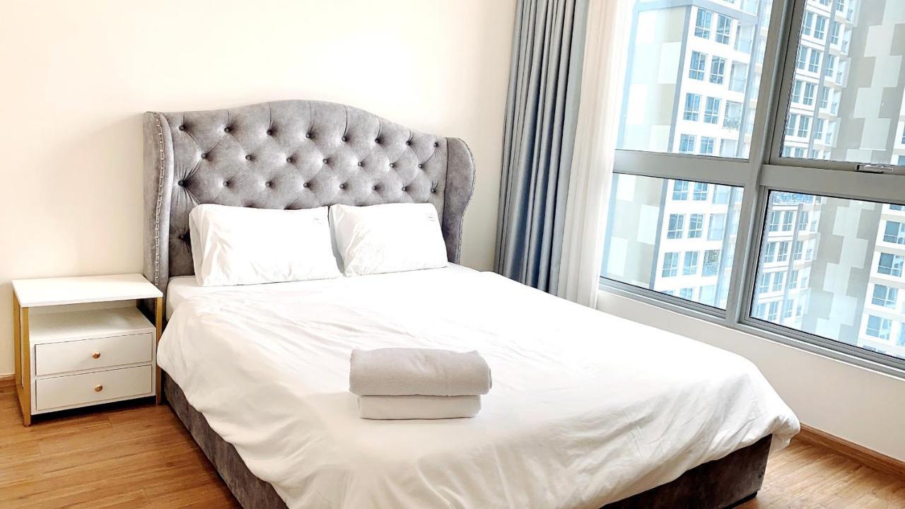 Cao House Saigon - Vinhomes Park Apartment Ho Chi Minh City