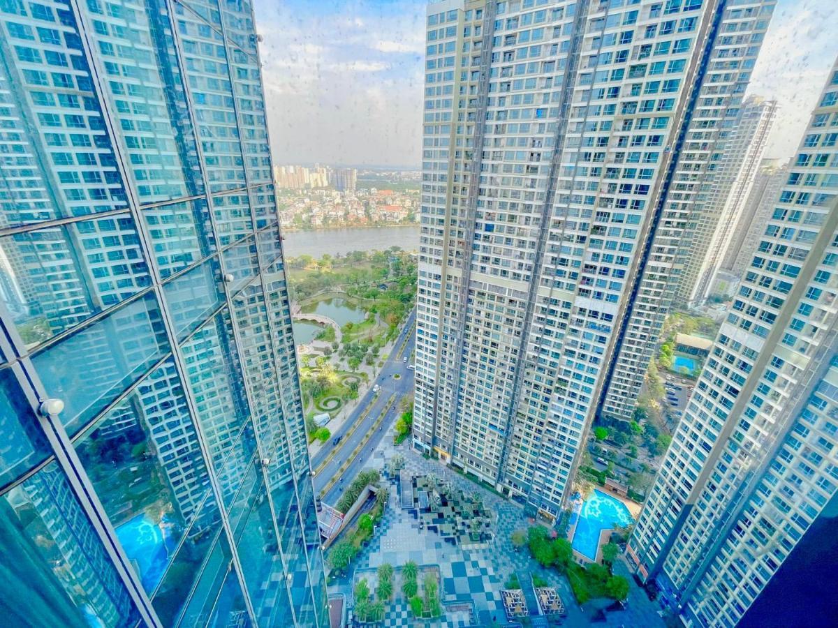 Cao House Saigon - Vinhomes Park