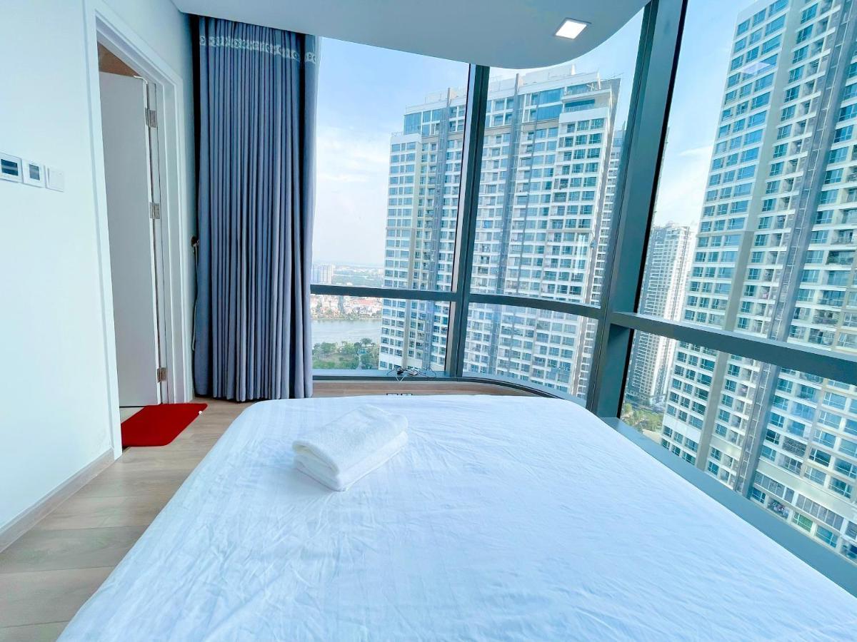 Cao House Saigon - Vinhomes Park Apartment Ho Chi Minh City