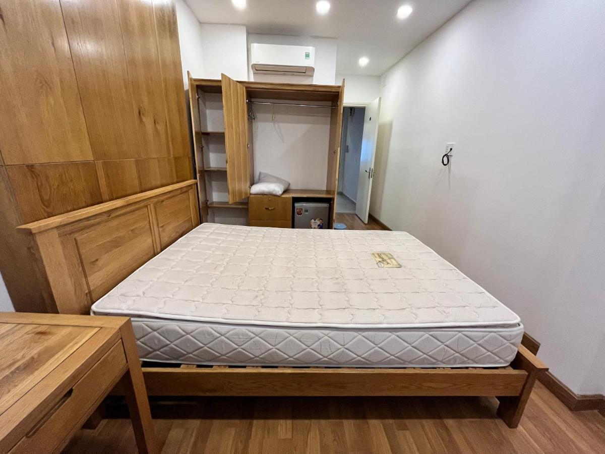 Village Tv Station - Studio 1 Apartment